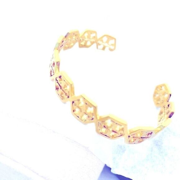 NWOT Tory  Burch T Gold Hexagon Cuff Bangle Bracelet - Picture 7 of 11